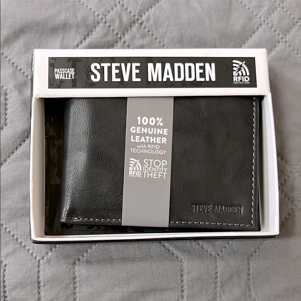 Steve Madden 100% Genuine Leather RFID Black Passcase Wallet